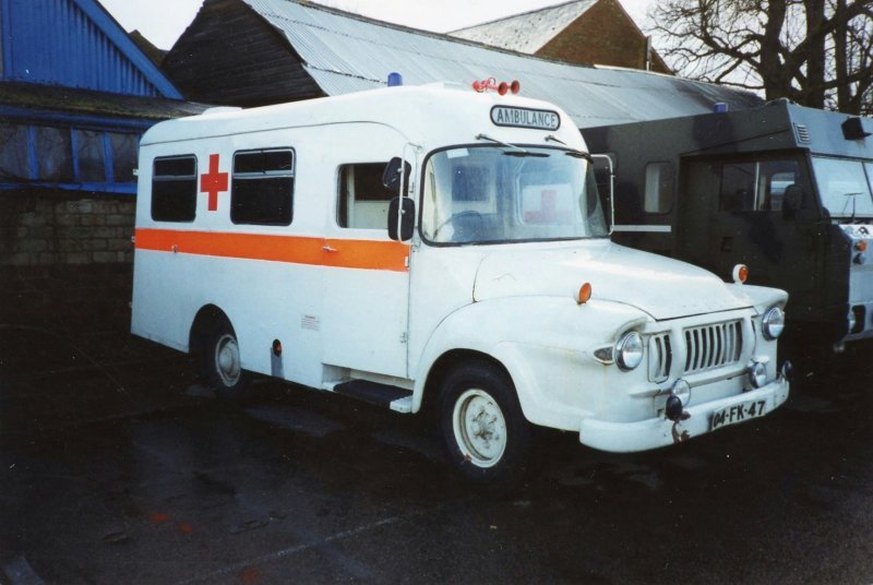 bedford-j1-lomas-ambulance-04-fk-47copyright-ken-reid.jpg